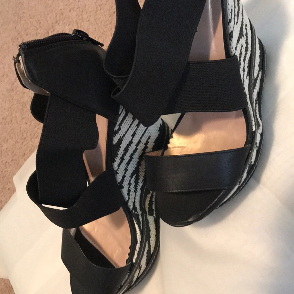 Black zebra print wedges